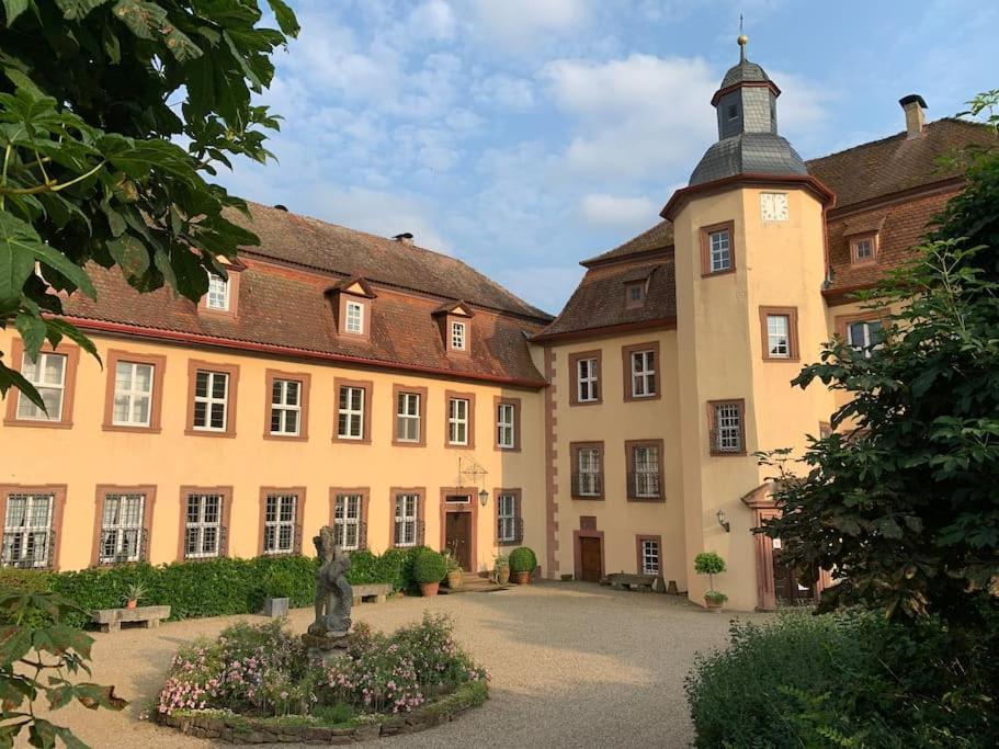 Luxus Im Schloss 85 M² Zeitlofs