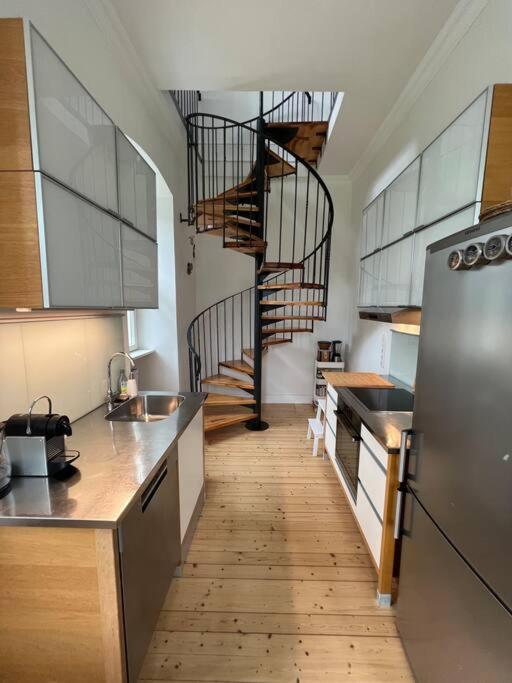 Luxus Im Schloss 85 M² Apartment *